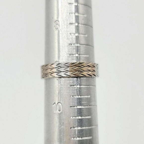 Milor Italy 925 Sterling Silver Two Tone Etched Zig Zag Wave Band Ring, Size 9 - Picture 5 of 5